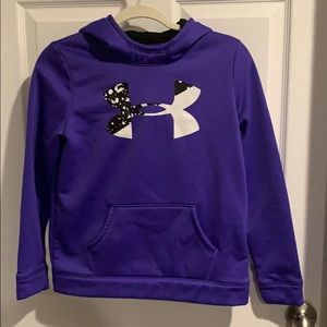 Heavy sweatshirt perfect for winter time